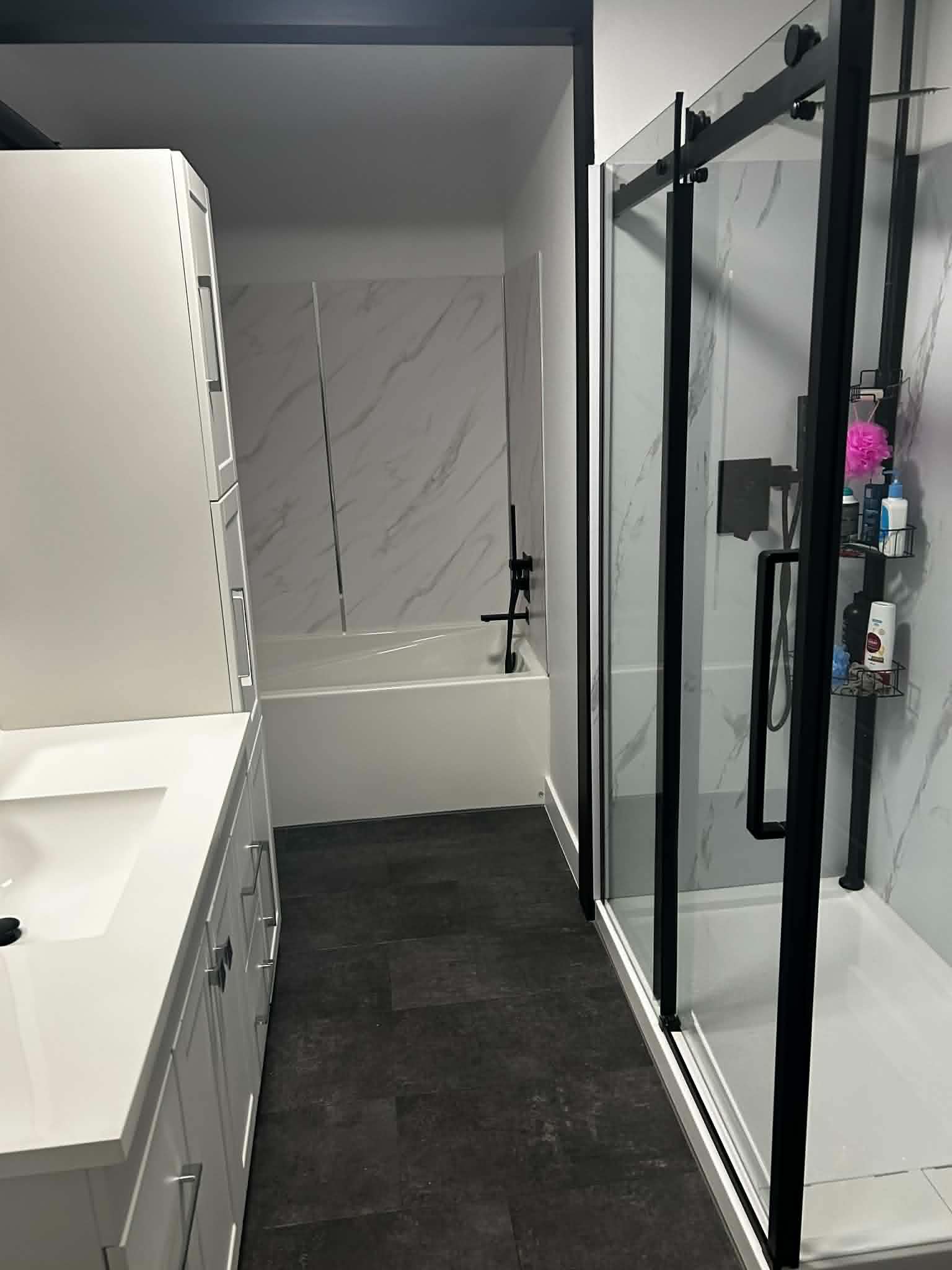 Salle de bain rénovée vue 4